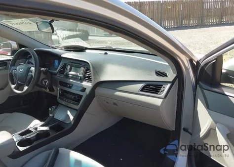 2017 Hyundai Sonata z USA, uszkodzony, nr VIN 5NPE24AF5HH517531